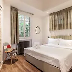 Couple-in Magical With Jacuzzi Apartment *
