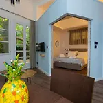 Apartment Couple-in Magical With Jacuzzi *