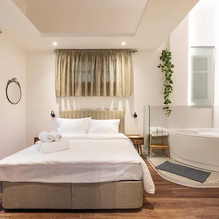 Couple-in Magical With Jacuzzi * Selanik