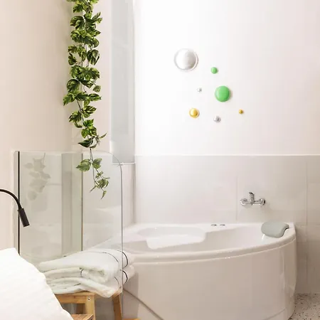 Daire Couple-in Magical With Jacuzzi Selanik