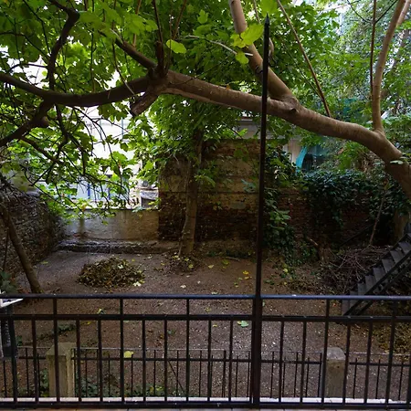 Couple-in Magical With Jacuzzi Apartment