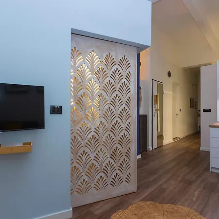 Couple-in Magical With Jacuzzi Apartment *