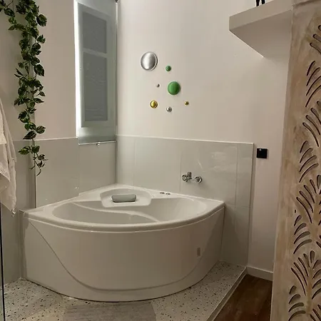 Apartment Couple-in Magical With Jacuzzi Thessaloniki