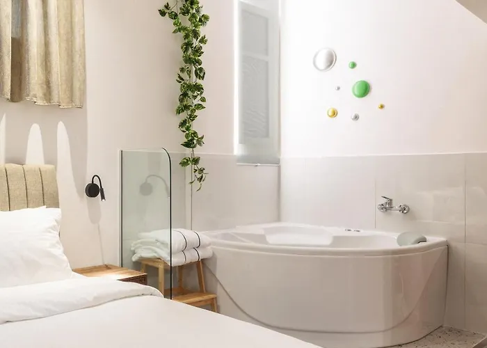 Couple-in Magical With Jacuzzi *