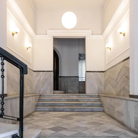 Couple-in Magical With Jacuzzi דירה סלוניקי