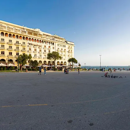 Couple-in Magical With Jacuzzi